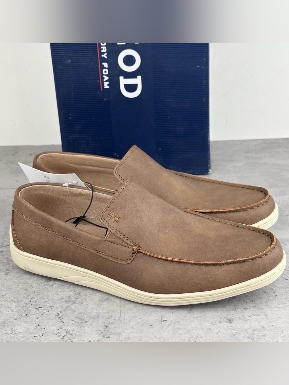 IZOD Seapoint Tan Memory Foam Men's Size 10 Slip-On Loafers New In Box